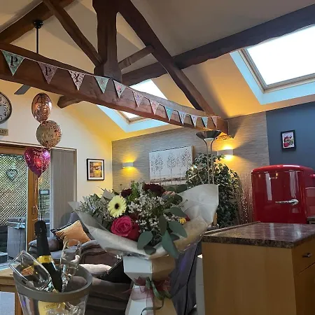 The Granary With Hot Tub - 2 Miles From Skipton Appartement *