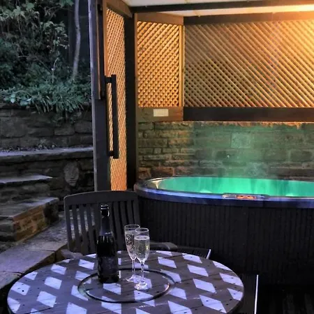 The Granary With Hot Tub - 2 Miles From Skipton Appartement Carleton