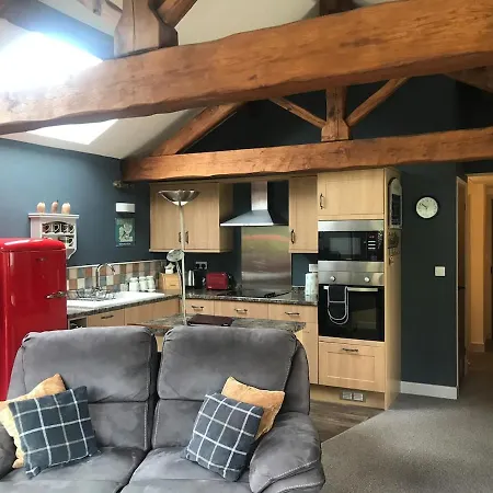 The Granary With Hot Tub - 2 Miles From Skipton