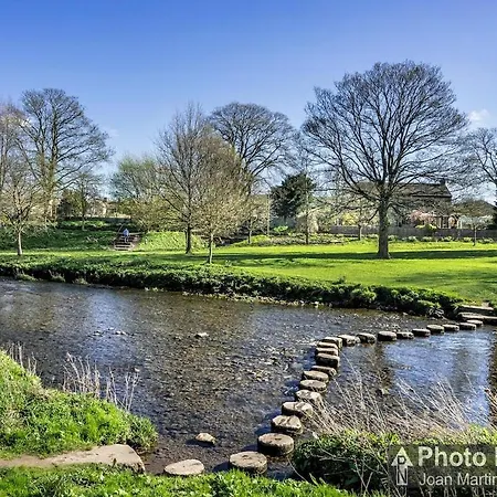 The Granary With Hot Tub - 2 Miles From Skipton Carleton