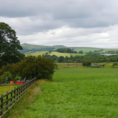 The Granary With Hot Tub - 2 Miles From Skipton *