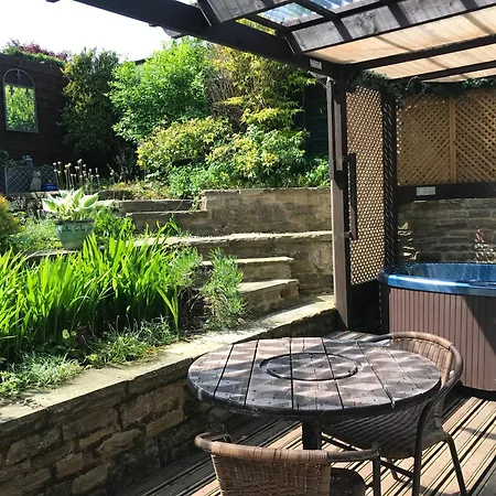 The Granary With Hot Tub - 2 Miles From Skipton * Carleton