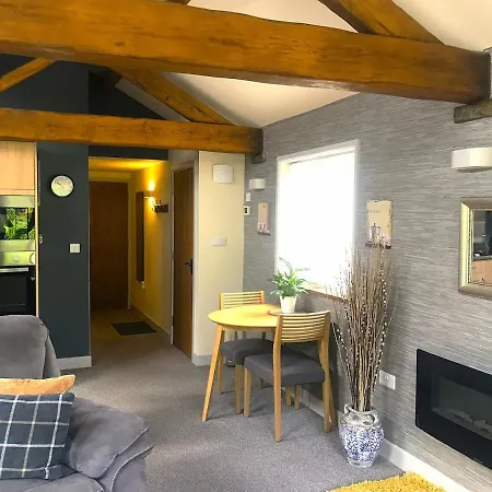 Апартаменты The Granary With Hot Tub - 2 Miles From Skipton