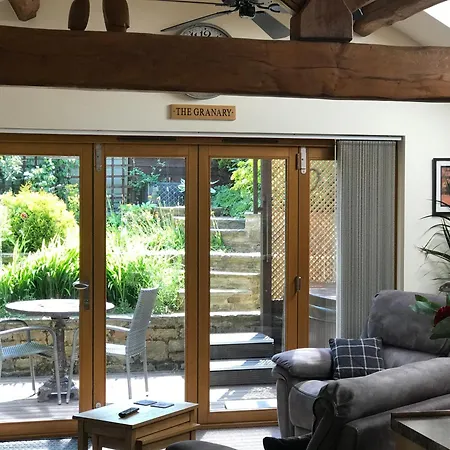 The Granary With Hot Tub - 2 Miles From Skipton Апартаменты